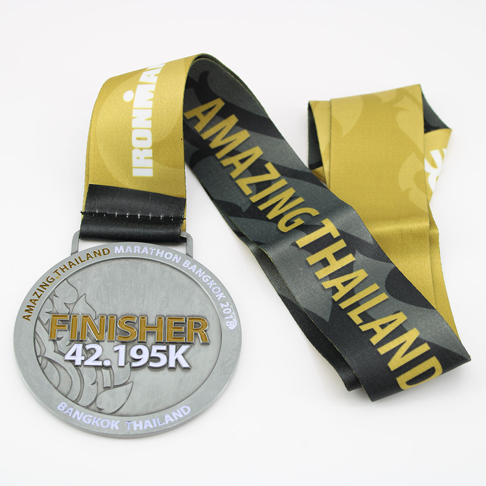 amazing thailand marathon medals